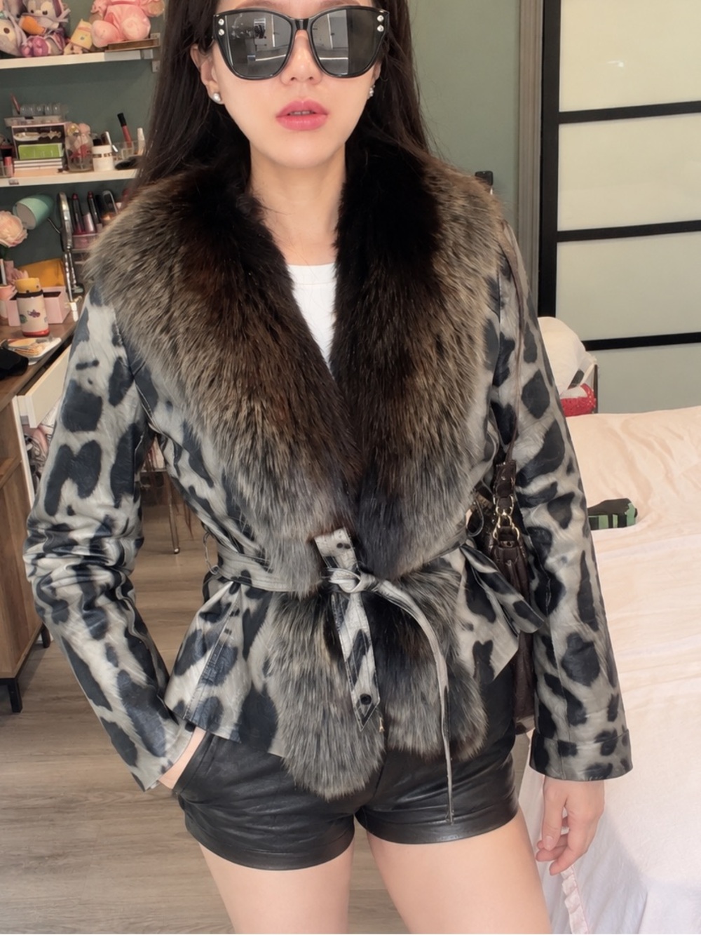 Vintage Lamb Leather Oversized Fox Fur Collar Belted Jacket XS/S